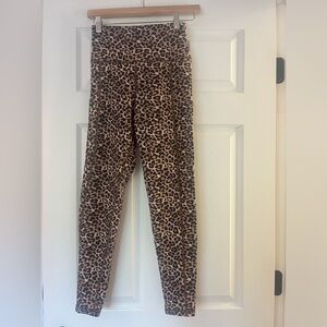 Woman’s American Eagle leggings